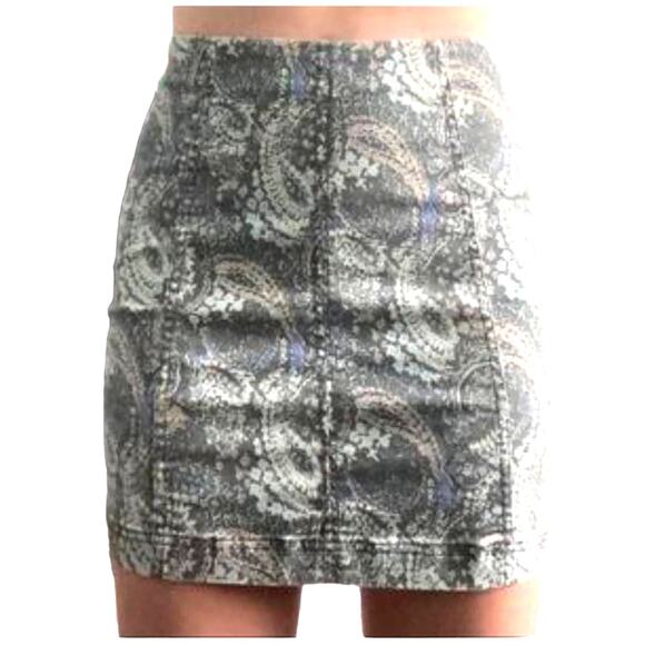 Free People Blue Paisley Skirt Size 2    *f8 - Picture 1 of 4